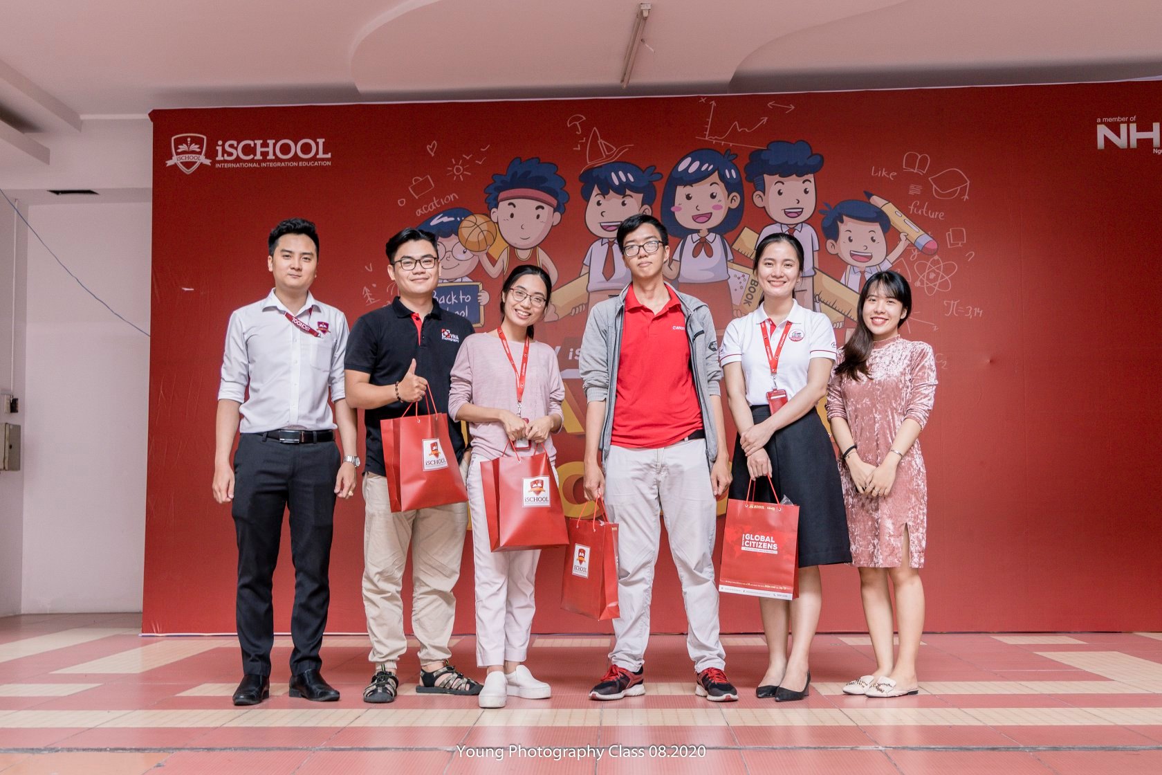 TỔ CHỨC THÍ ĐIỂM LỚP NHIẾP ẢNH NGOẠI KHÓA TẠI TRƯỜNG ISCHOOL NAM SÀI GÒN