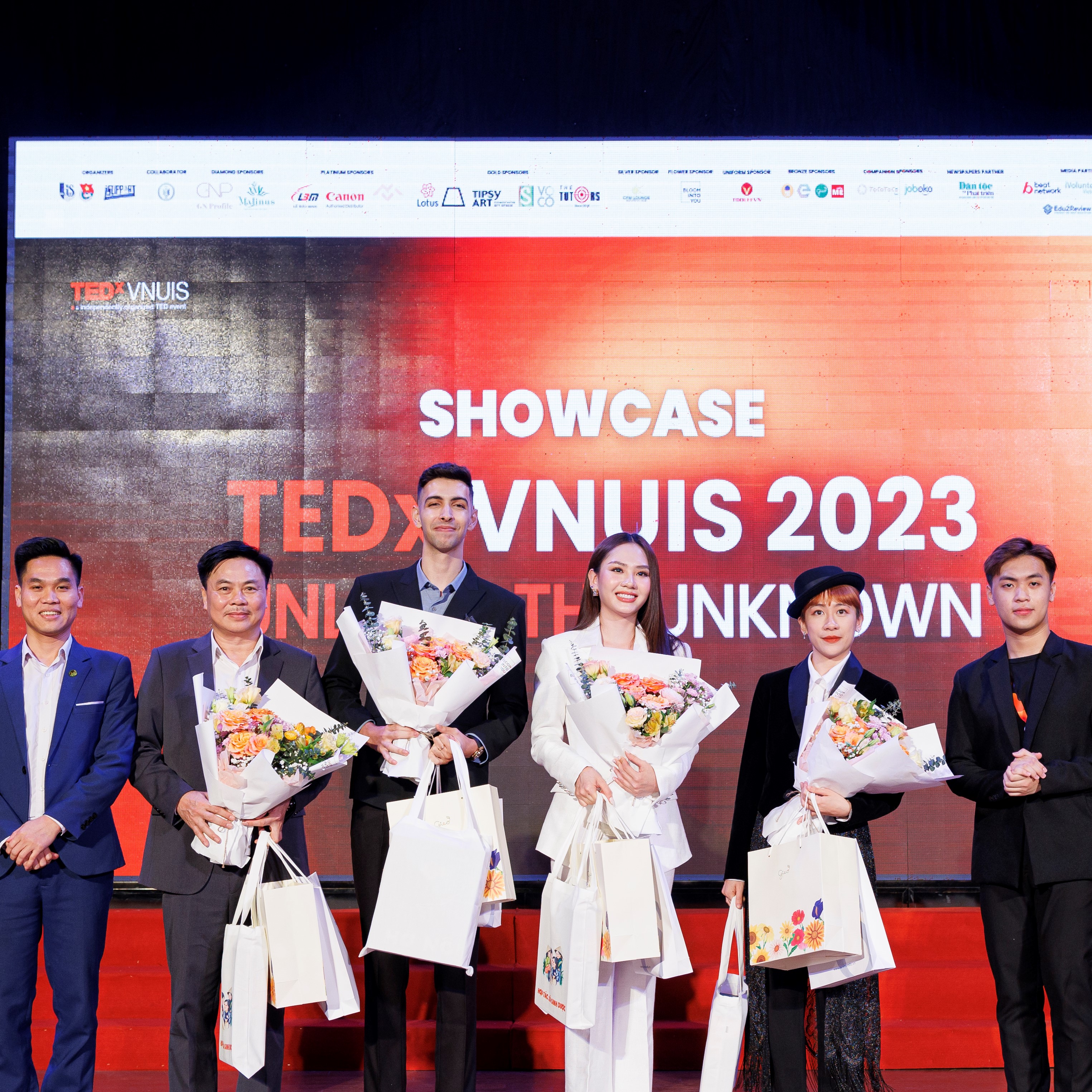 LÊ BẢO MINH ĐỒNG HÀNH CÙNG TEDx VNUIS 2023